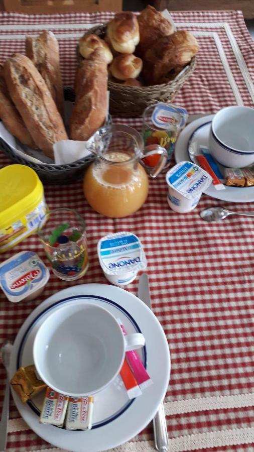 Chez Madgi Et Jean-mi Froncles